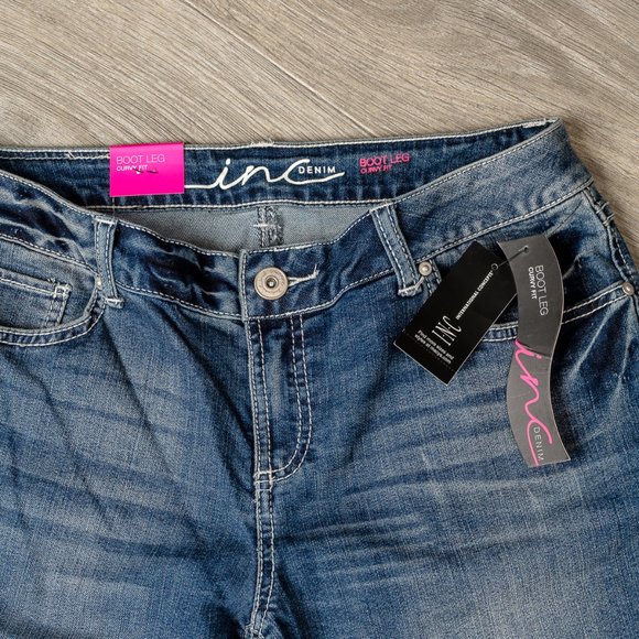 NWT INC Jeans - sz 10- boot cut/curvy fit - Picture 3 of 4